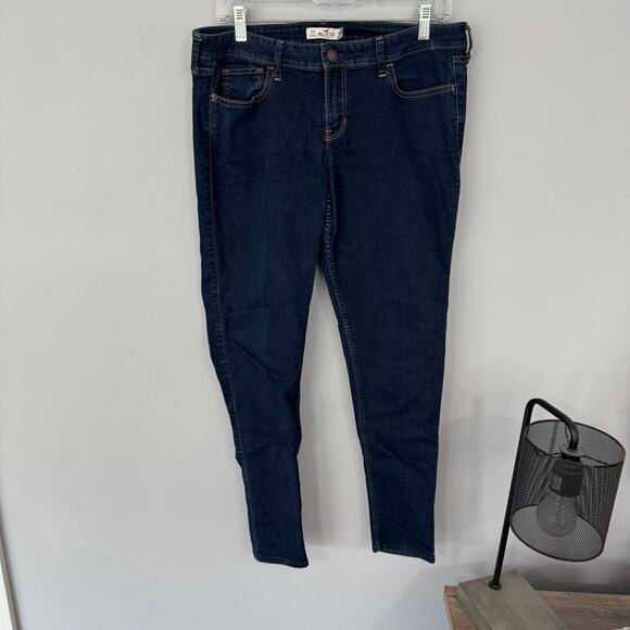 Hollister Dark Wash Skinny Jeans Junior's Size 13 Cotton Polyester Spandex Blend - Picture 1 of 8